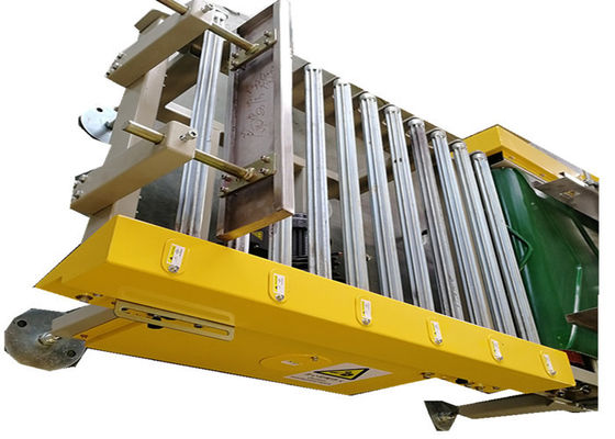 Additives Industry Bag Grabbing 2.2kw Palletizing Conveyor